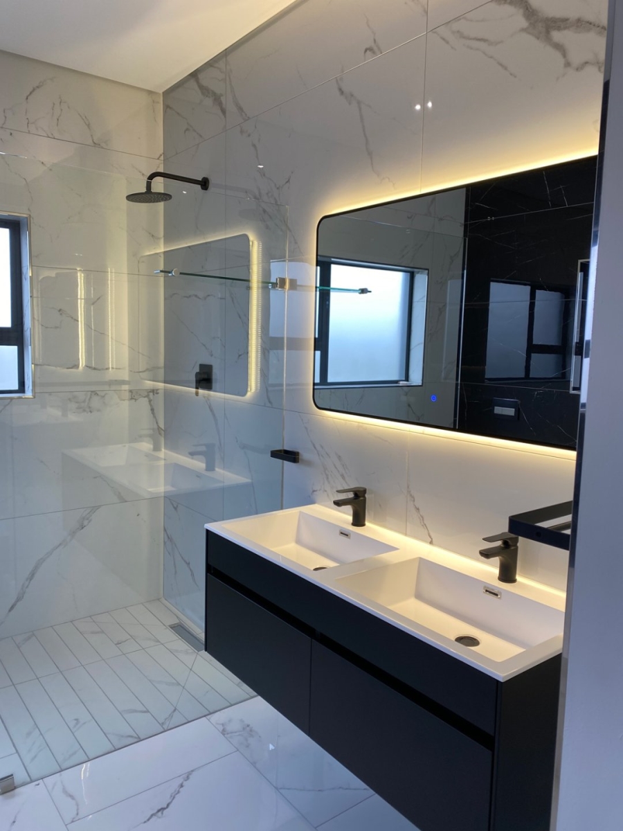 3 Bedroom Property for Sale in Sandown Western Cape